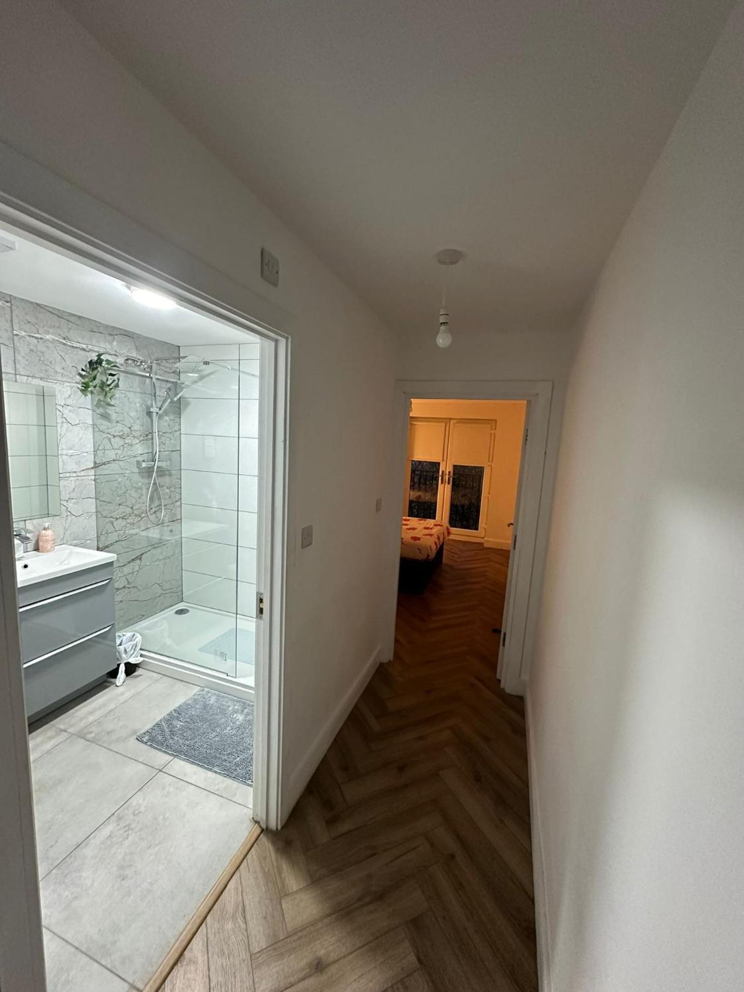 Brand New Modern Luxurious Apartment Near The City Бірмінгем Екстер'єр фото