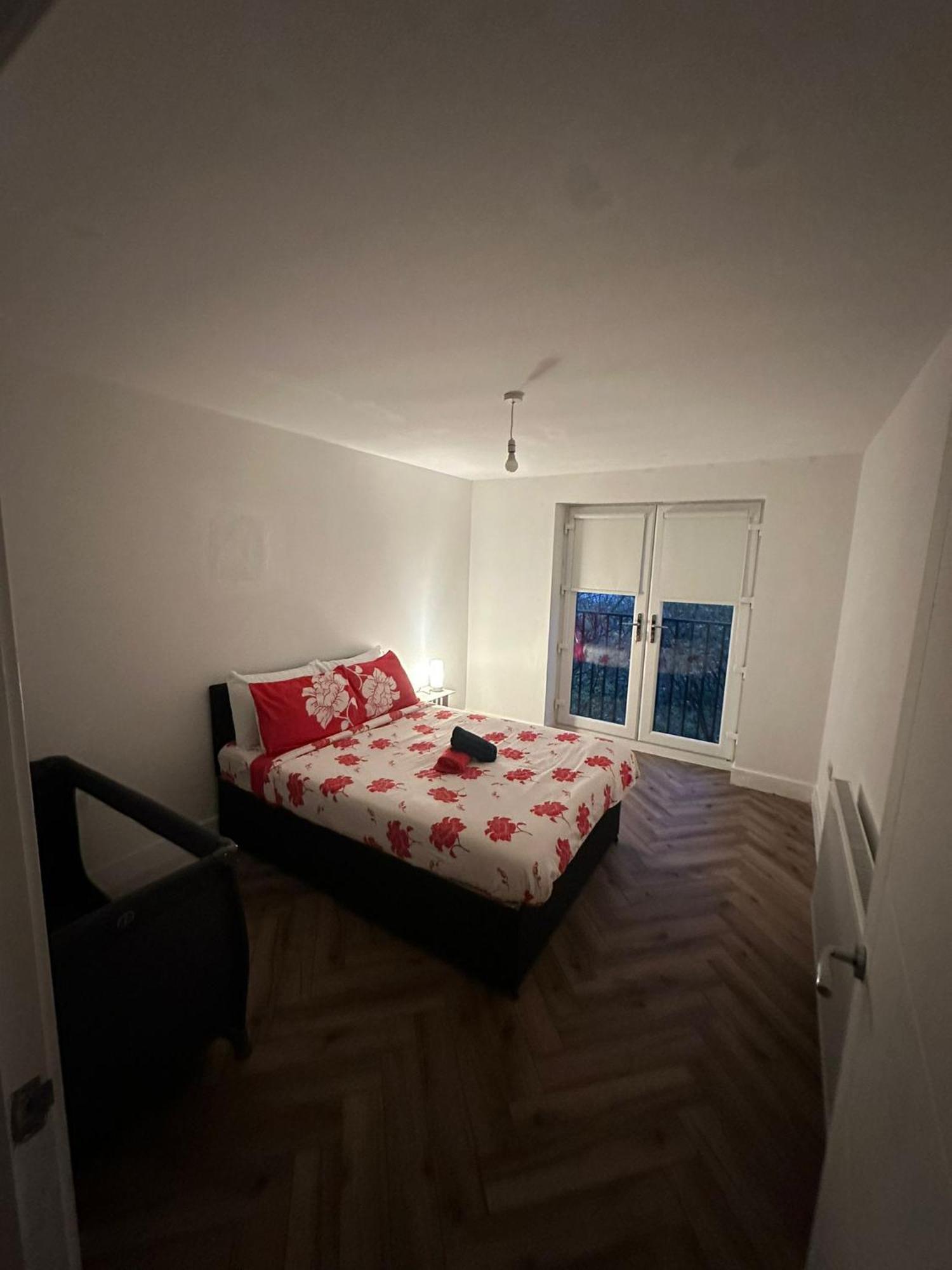 Brand New Modern Luxurious Apartment Near The City Бірмінгем Екстер'єр фото